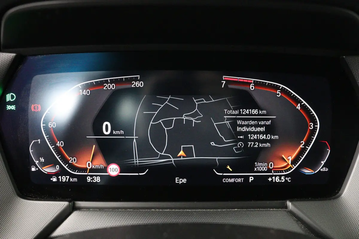218i High Executive | 1e Eigenaar | M-Pakket | Harman/Kardon | Leder | LED | Sportstoelen | Sfeerverlichting | Navi | Clima | Stoelverwarming | Cruise | Parkeersensoren V+A | Lichtmetalen Ve