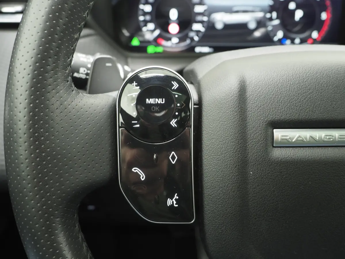 3.0 V6 AWD 300PK | NL Auto | Panoramadak | Luchtvering | 360 | Trekhaak | Meridian | Keyless | Carplay