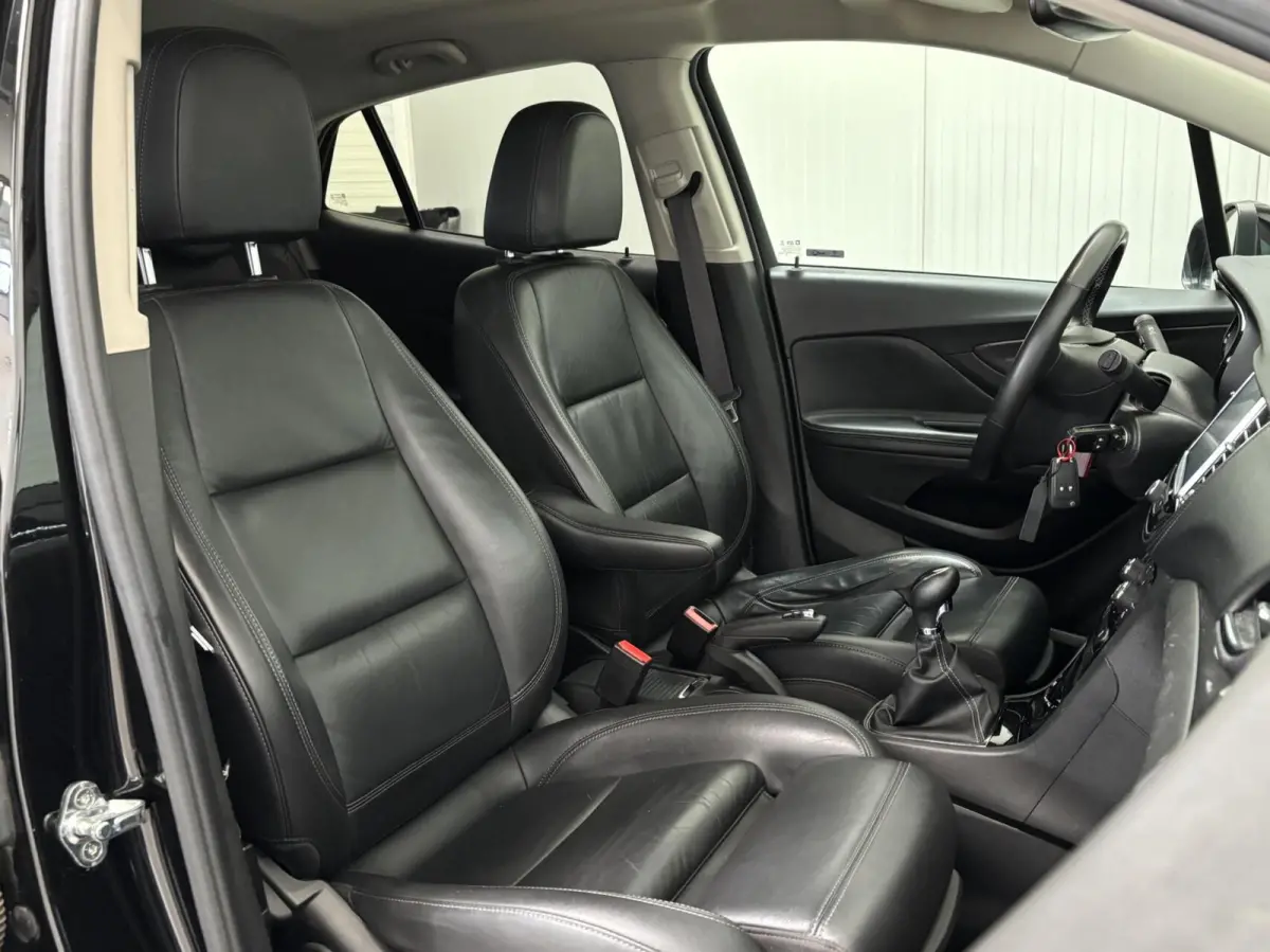 1.4 Turbo Innovation / Winter Pack / Leder / Comfort stoelen / Trekhaak / Camera / Carplay / Rijklaar!