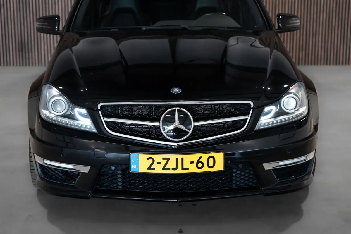 AMG 63 Performance Package 487PK Carbon