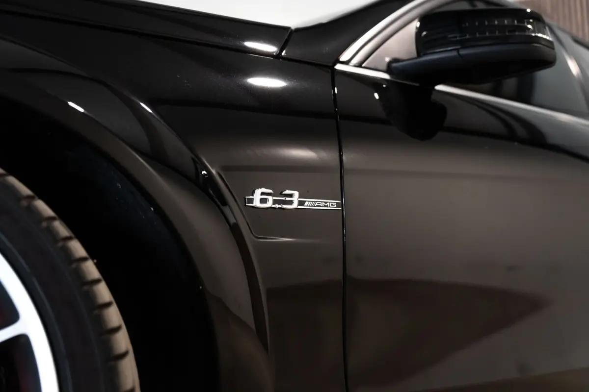 AMG 63 Performance Package 487PK Carbon