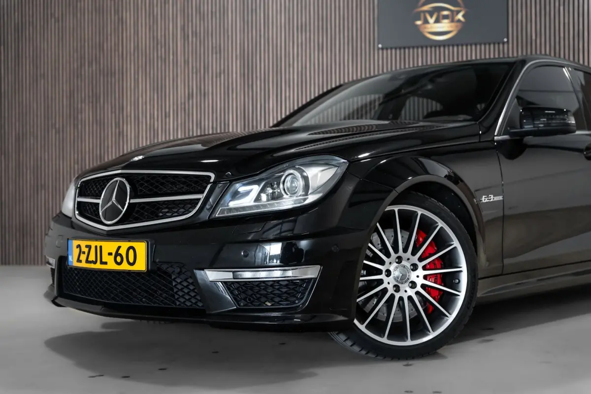 AMG 63 Performance Package 487PK Carbon