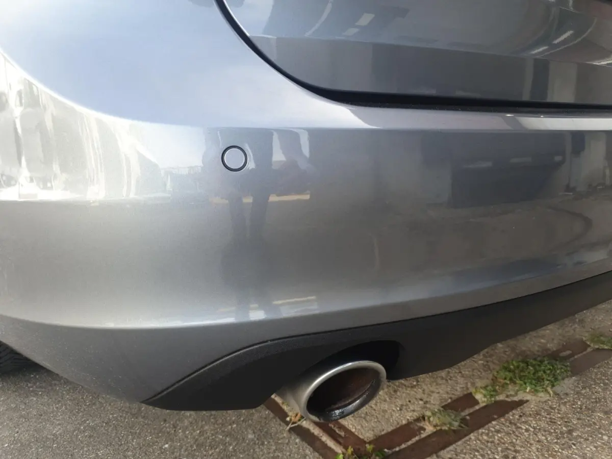 2.0 T4 Momentum | Stoel en stuurverwarming | Elektrisch bedienbare voorstoelen | Camera | Lederen bekleding | Navigatie | Parkeersensoren voor en achter | Elektrische achterklep |