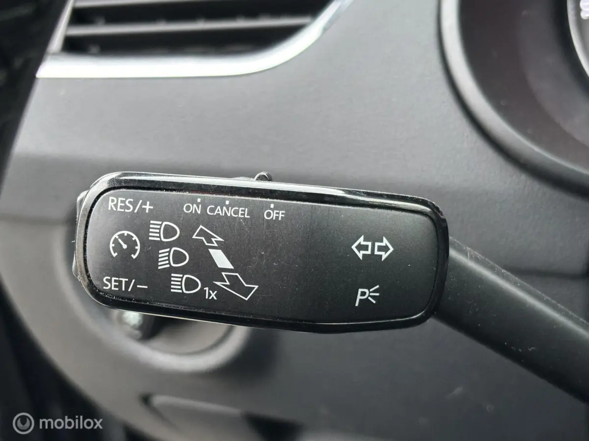 1.0 TSI Greentech Business Edition.