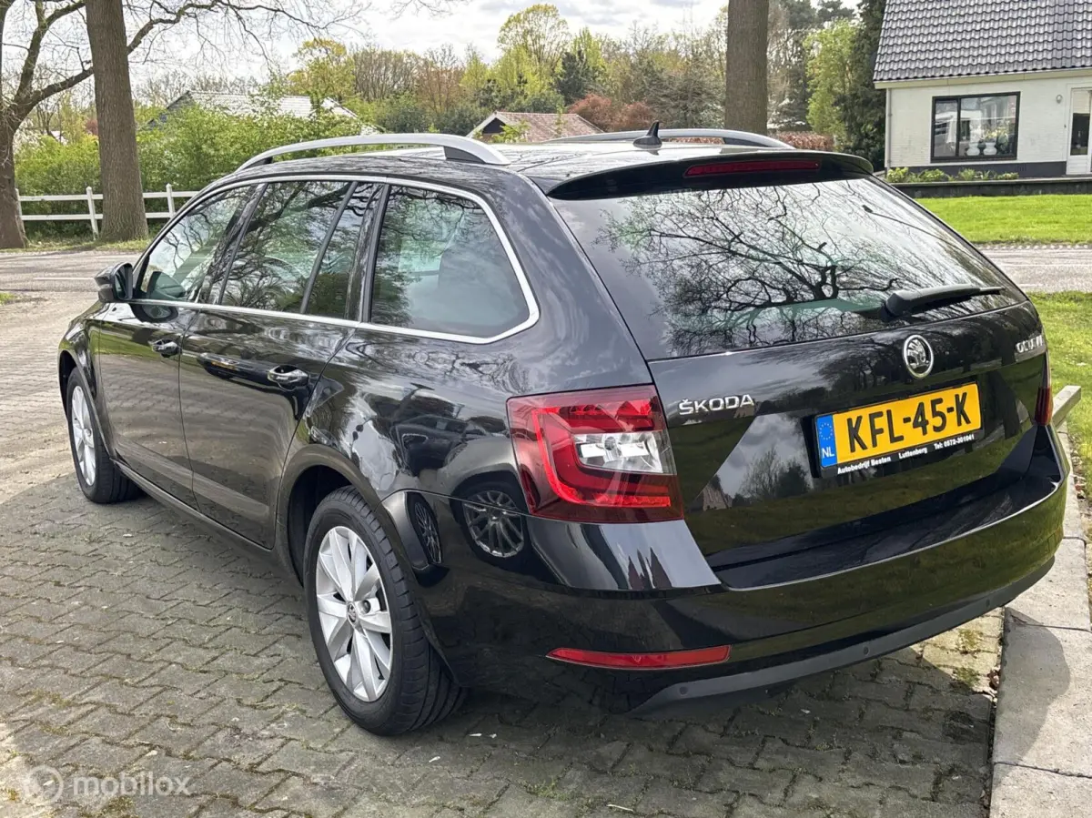 1.0 TSI Greentech Business Edition.