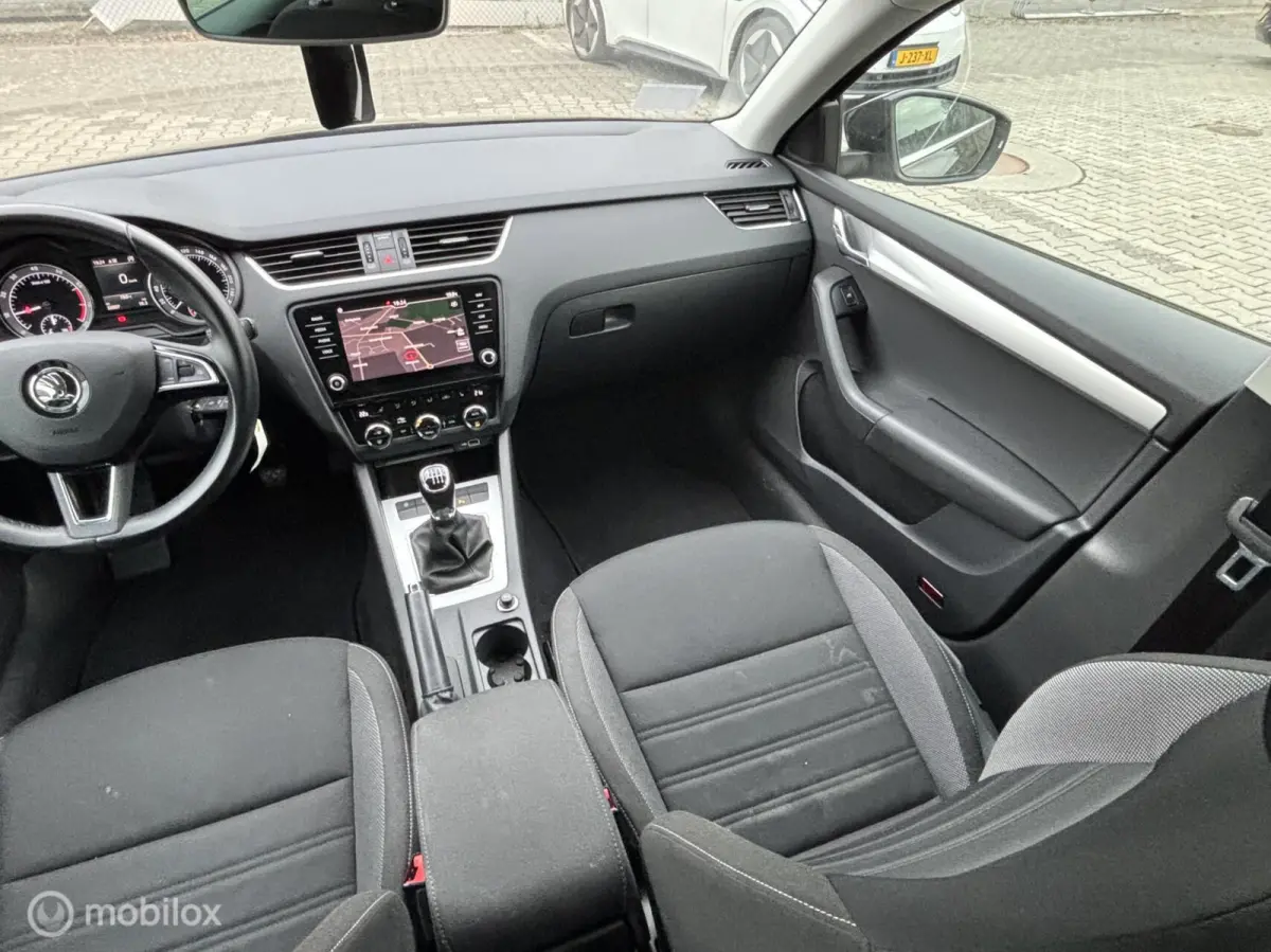 1.0 TSI Greentech Business Edition.