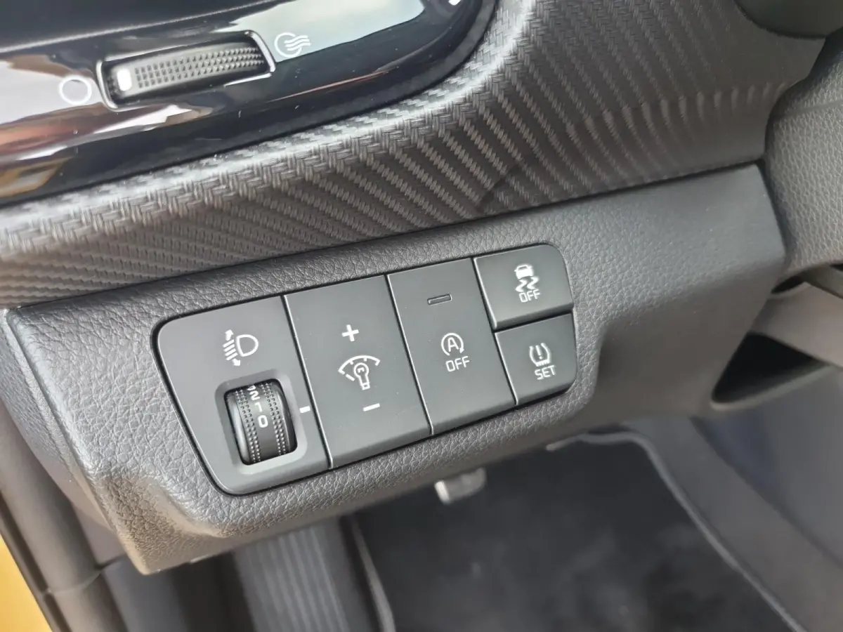 1.0T MHEV GT-PlusLine | Schuifdak | Stoel en stuurverwarming | Navigatie | Camera | Climate control | Cruise control | Getinte ramen achter | Parkeersensoren voor en achter |