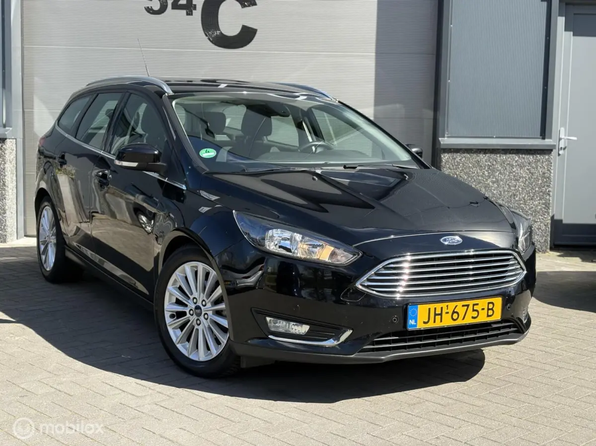 1.0 Titanium Navi/Pakeersensoren nette auto