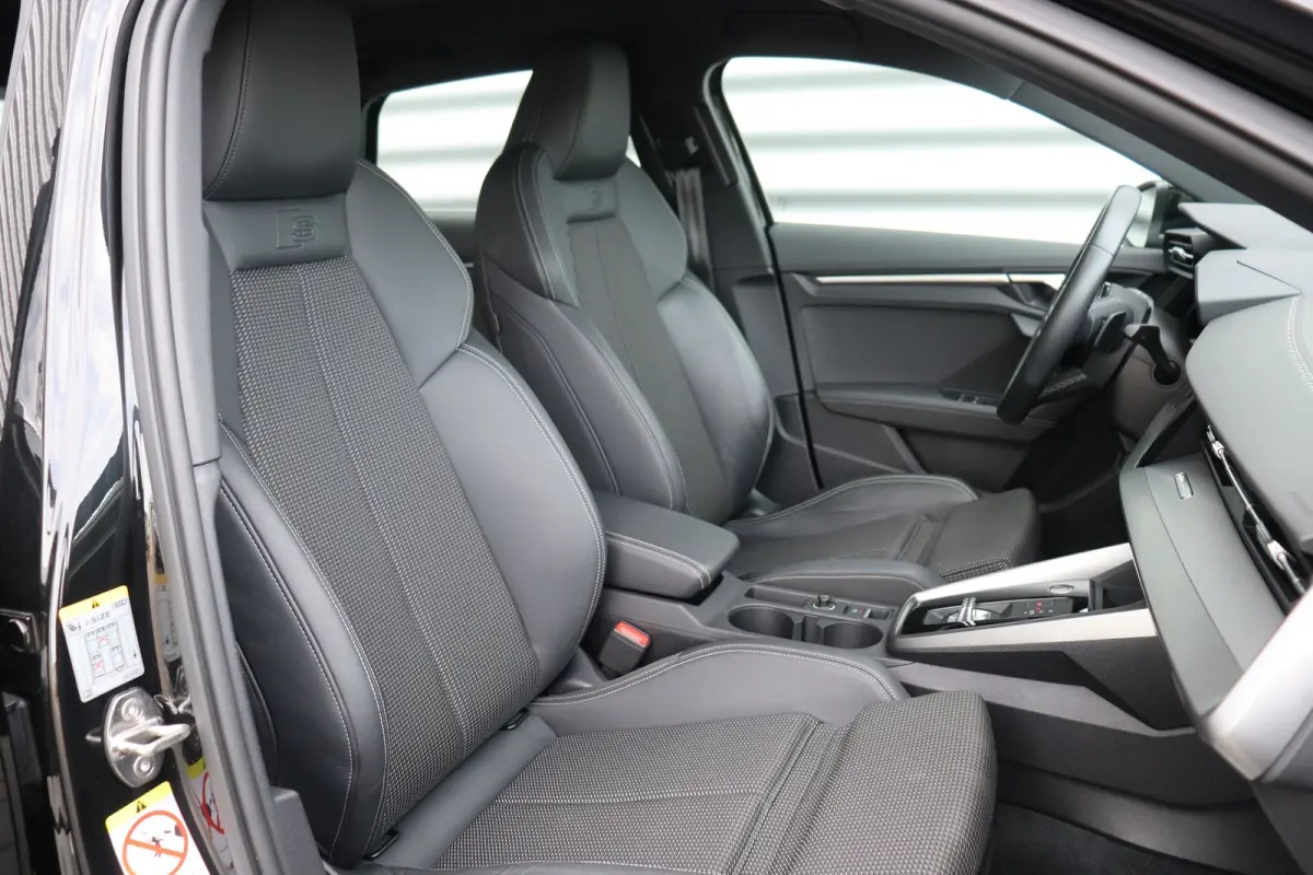 35 TFSI 150PK S EDITION AUTOMAAT / NAVI / LEDER / CLIMA / FULL-LED / PDC / KEYLESS / 18" LMV / CAMERA / 2X S-LINE / ADAPT. CRUISECONTROL !!