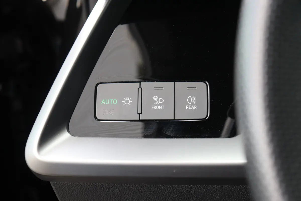 35 TFSI 150PK S EDITION AUTOMAAT / NAVI / LEDER / CLIMA / FULL-LED / PDC / KEYLESS / 18" LMV / CAMERA / 2X S-LINE / ADAPT. CRUISECONTROL !!