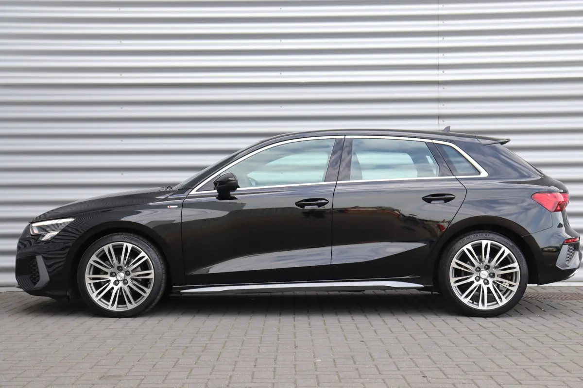 35 TFSI 150PK S EDITION AUTOMAAT / NAVI / LEDER / CLIMA / FULL-LED / PDC / KEYLESS / 18" LMV / CAMERA / 2X S-LINE / ADAPT. CRUISECONTROL !!