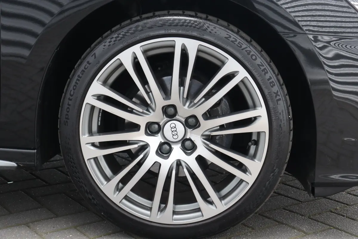 35 TFSI 150PK S EDITION AUTOMAAT / NAVI / LEDER / CLIMA / FULL-LED / PDC / KEYLESS / 18" LMV / CAMERA / 2X S-LINE / ADAPT. CRUISECONTROL !!