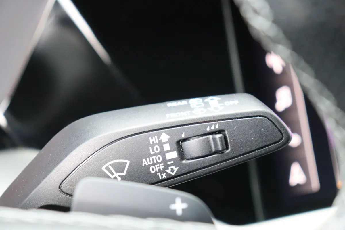 35 TFSI 150PK S EDITION AUTOMAAT / NAVI / LEDER / CLIMA / FULL-LED / PDC / KEYLESS / 18" LMV / CAMERA / 2X S-LINE / ADAPT. CRUISECONTROL !!