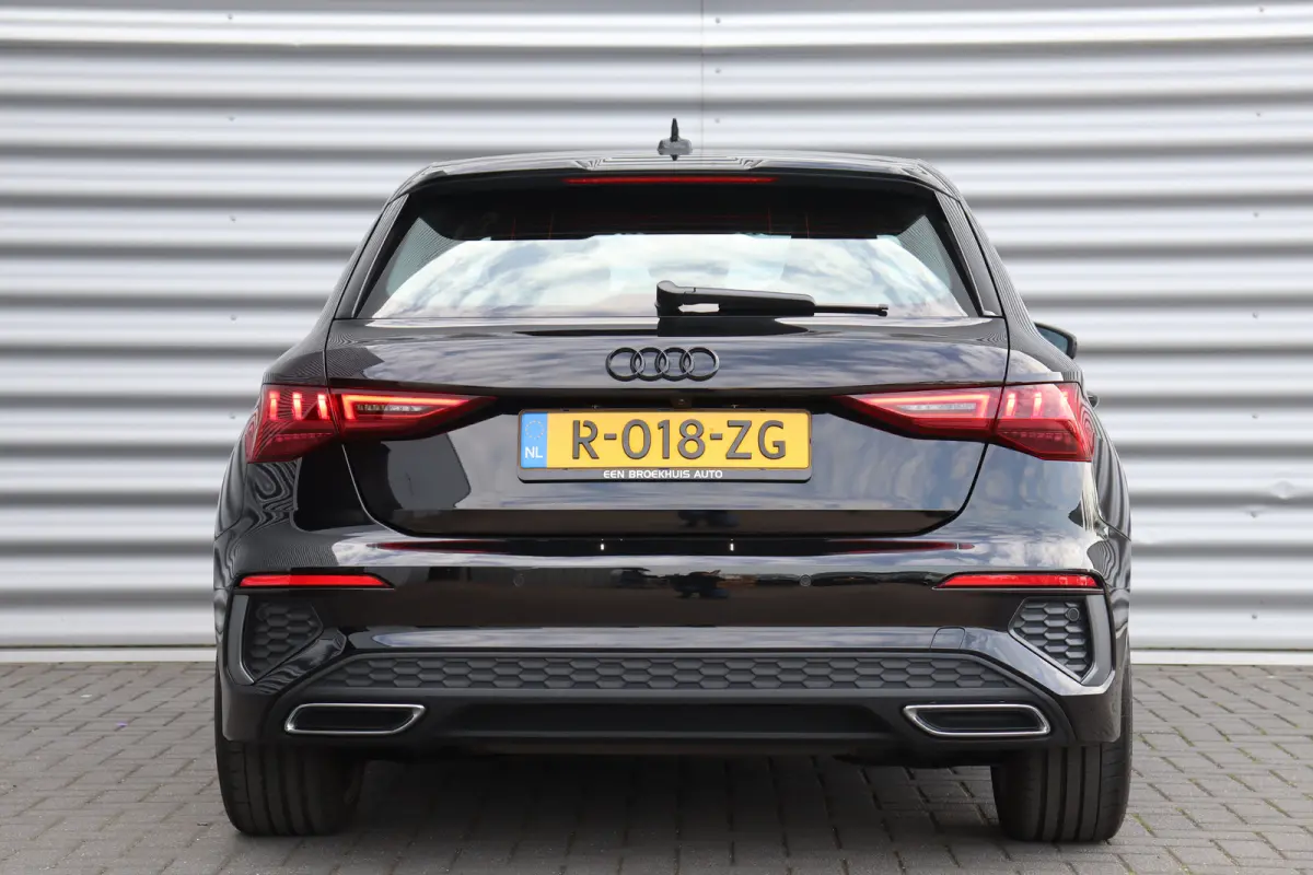 35 TFSI 150PK S EDITION AUTOMAAT / NAVI / LEDER / CLIMA / FULL-LED / PDC / KEYLESS / 18" LMV / CAMERA / 2X S-LINE / ADAPT. CRUISECONTROL !!