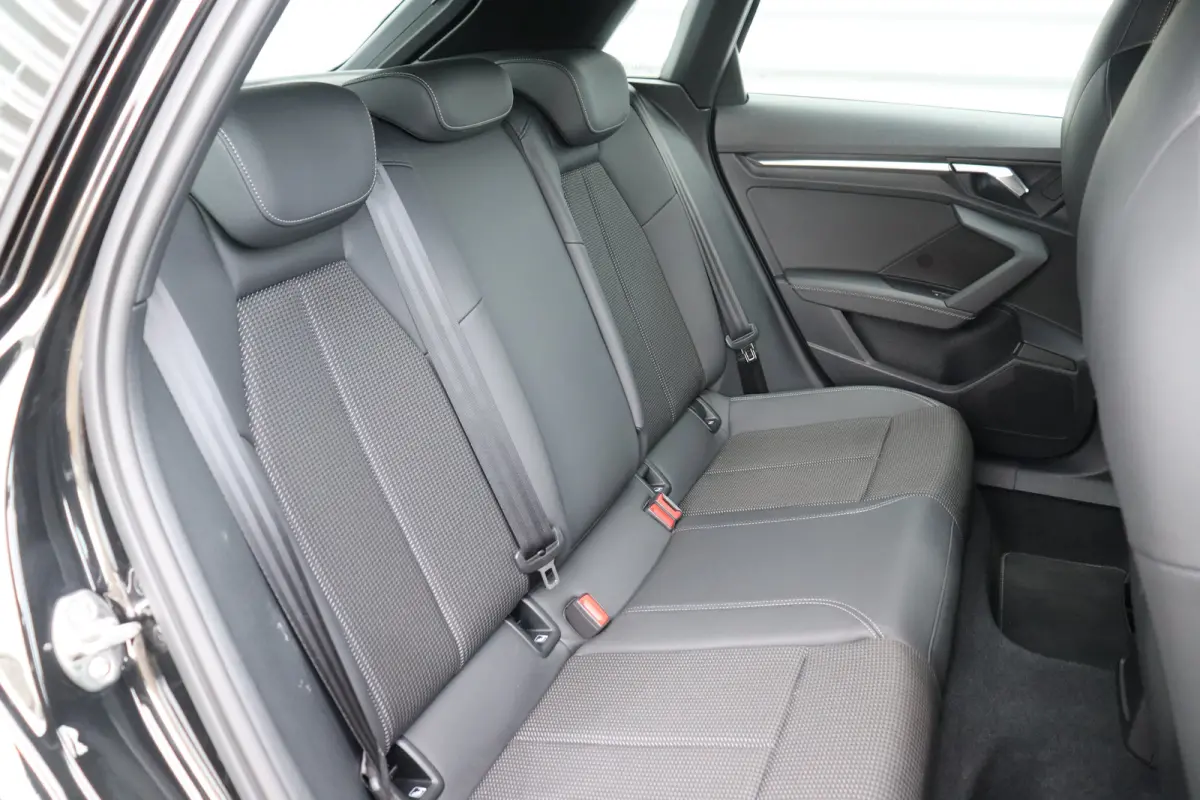 35 TFSI 150PK S EDITION AUTOMAAT / NAVI / LEDER / CLIMA / FULL-LED / PDC / KEYLESS / 18" LMV / CAMERA / 2X S-LINE / ADAPT. CRUISECONTROL !!