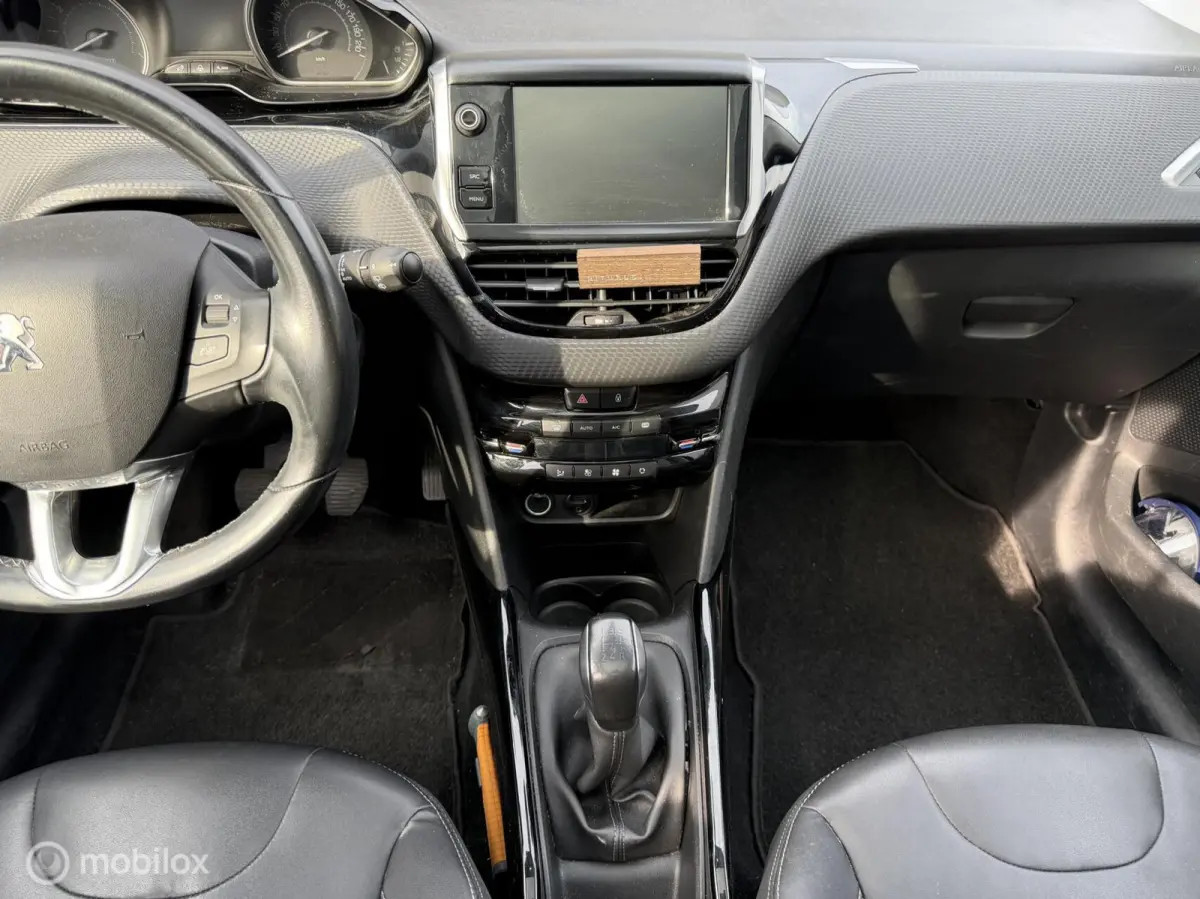 1.2 PureTech Allure| Pano | Camera | Leder |
