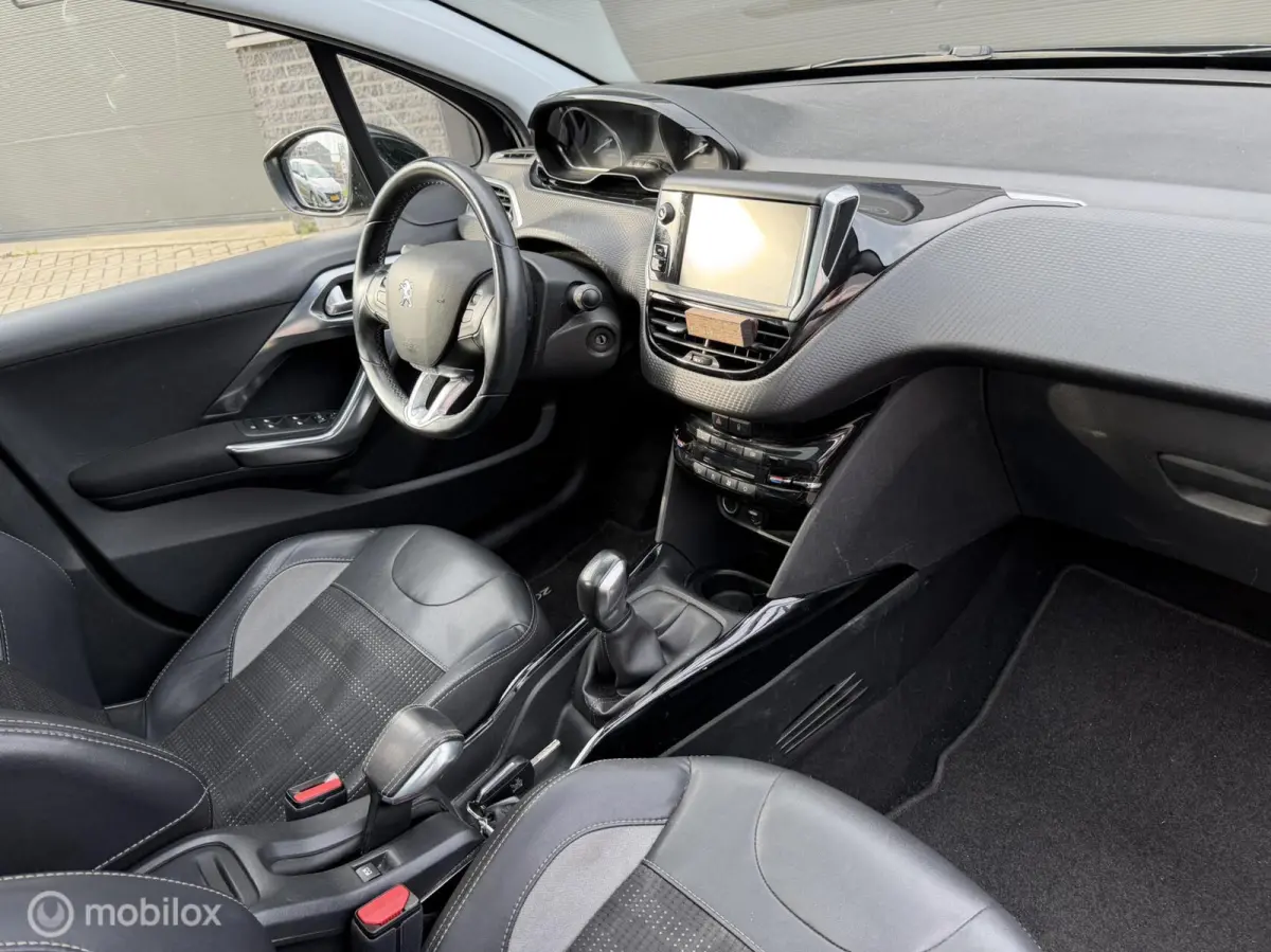 1.2 PureTech Allure| Pano | Camera | Leder |
