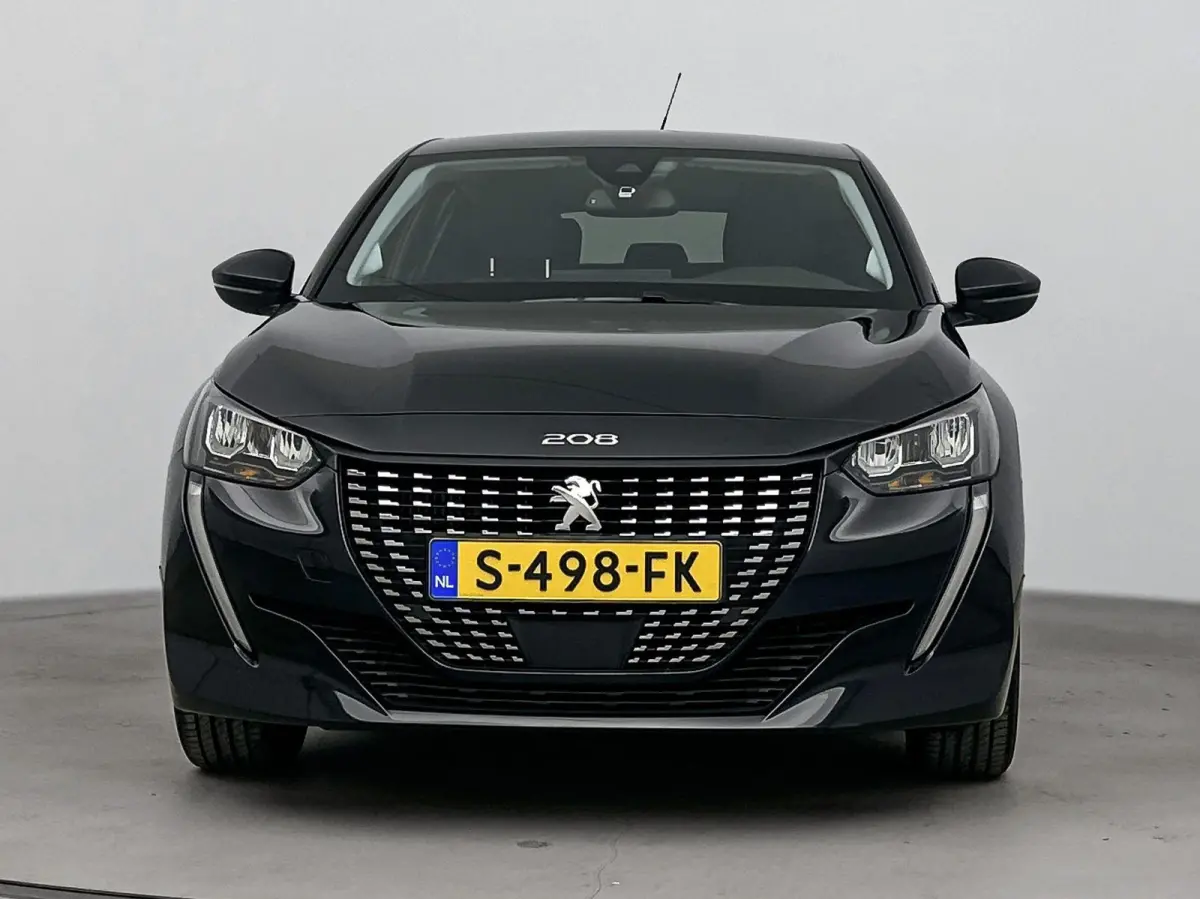 1.2 100pk Allure Pack | Lichtmetalen velgen | Camera | Climate control | Navigatie | Cruise control |