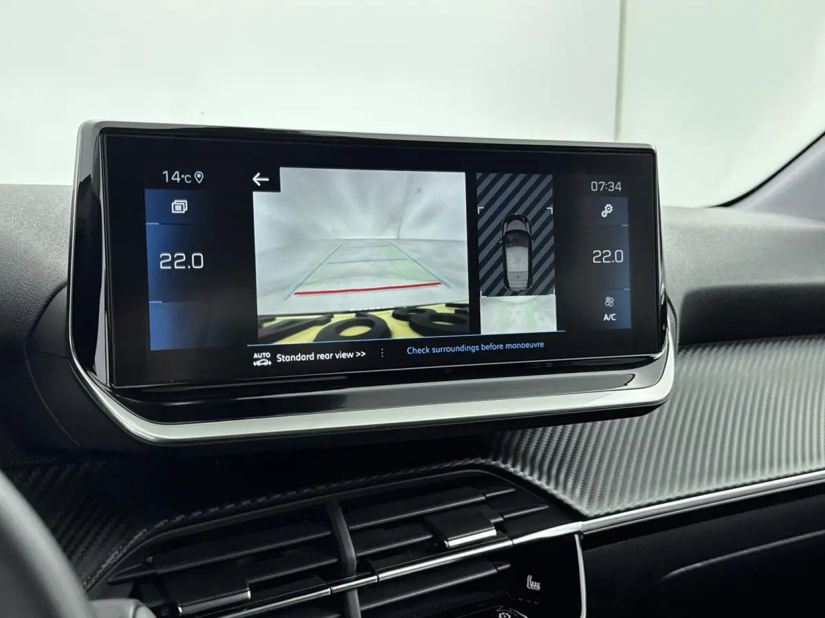 1.2 100pk Allure Pack | Lichtmetalen velgen | Camera | Climate control | Navigatie | Cruise control |
