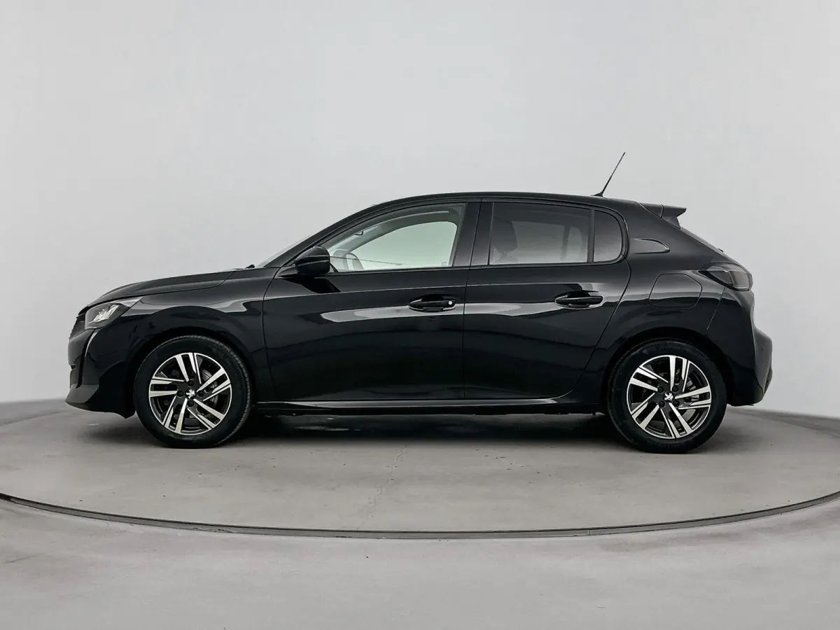 1.2 100pk Allure Pack | Lichtmetalen velgen | Camera | Climate control | Navigatie | Cruise control |