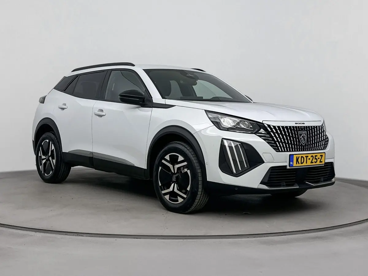 1.2 Hybrid 145 Allure | Dodehoek detectie | Camera | Navigatie | Adaptieve cruise control |