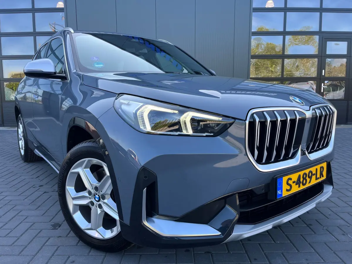 SDrive18i NL.Auto/Individual/Leder/360Camera/Widescreen/Adaptive-Cruise/1Ste Eigenaar/Dealer Onderhouden