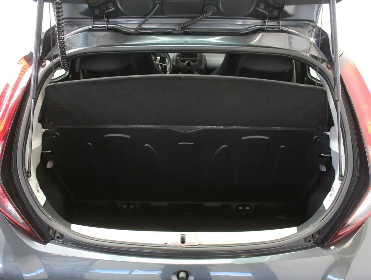 1.0 VVT-i x-fun AIRCO | CV | LED | STB | BLUETOOTH | ELRM | ISOFIX