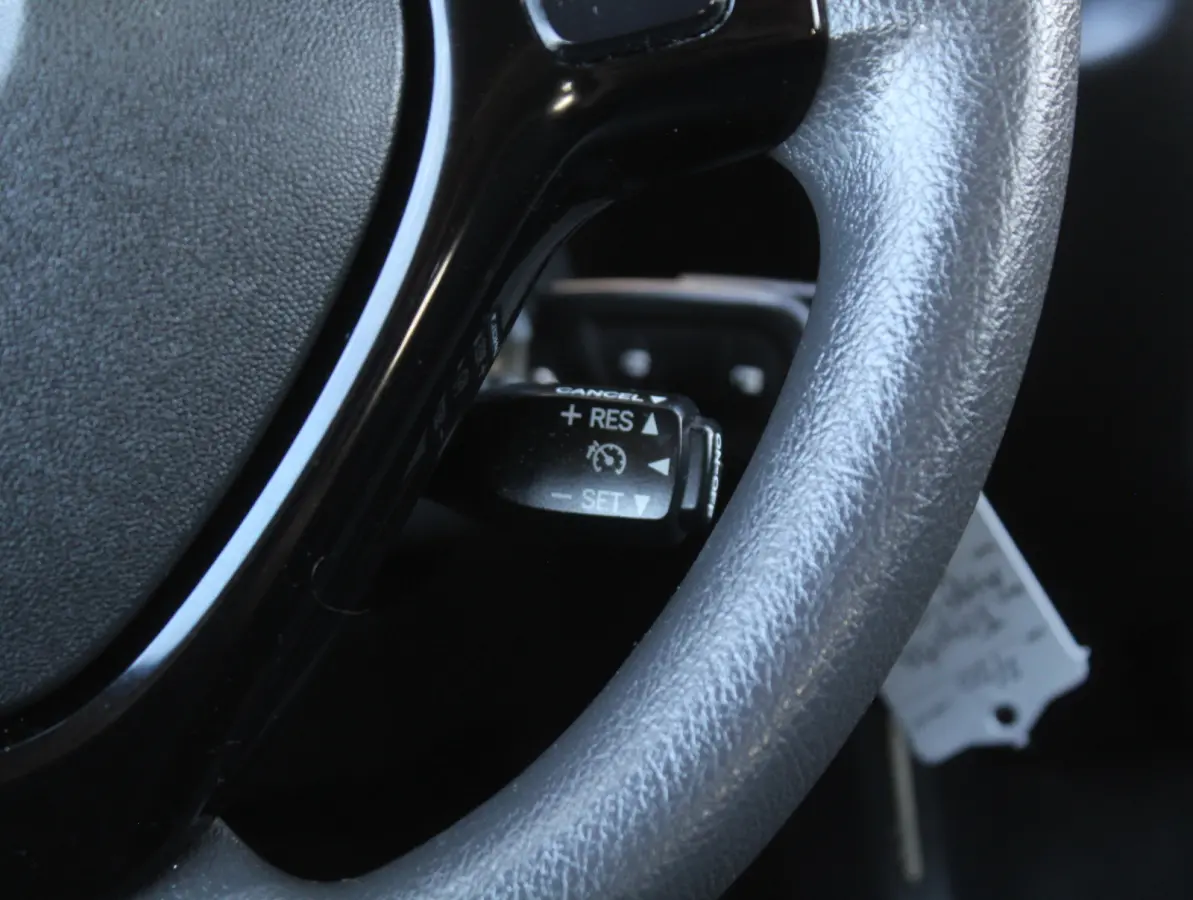 1.0 VVT-i x-fun AIRCO | CV | LED | STB | BLUETOOTH | ELRM | ISOFIX
