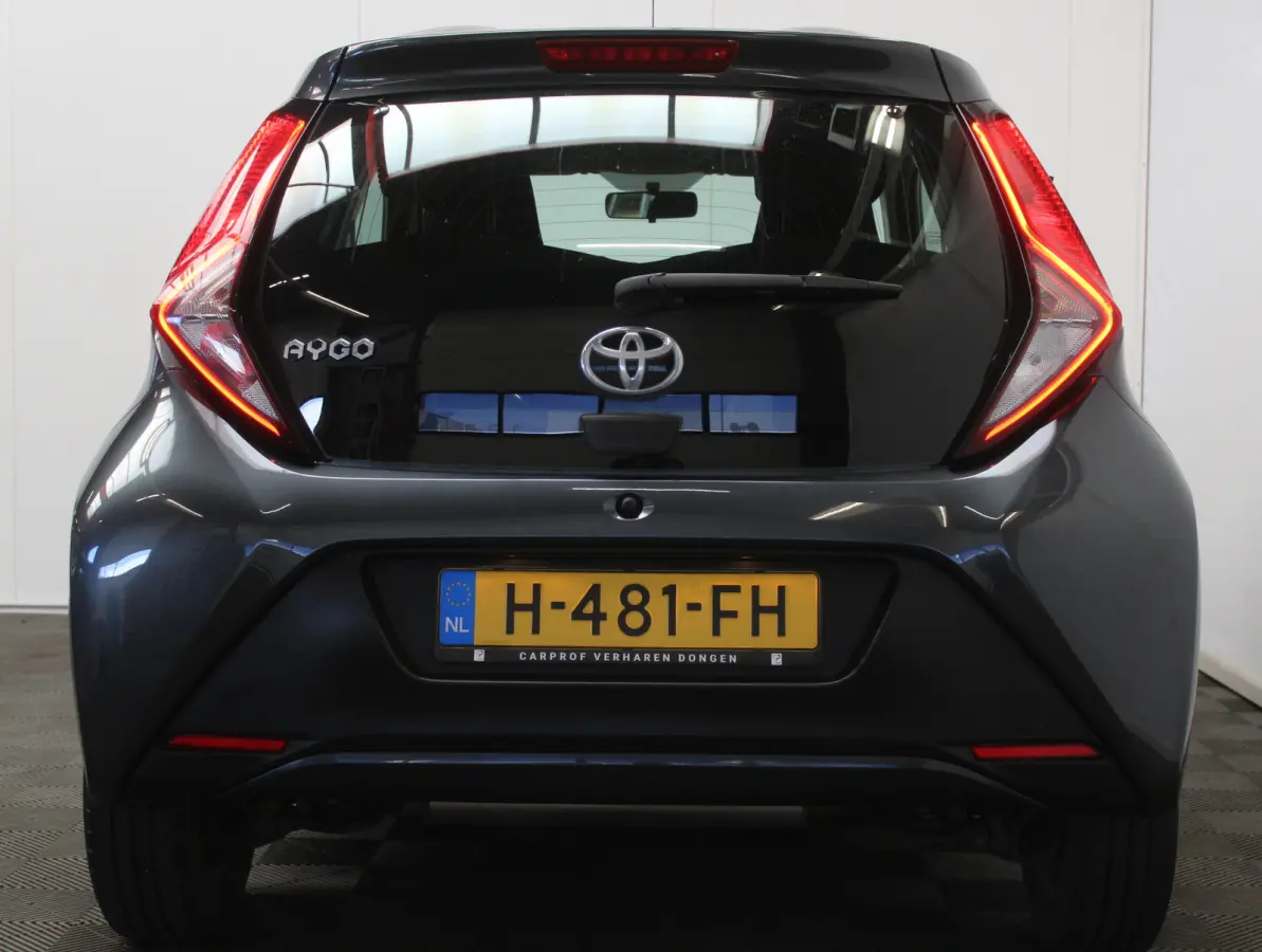 1.0 VVT-i x-fun AIRCO | CV | LED | STB | BLUETOOTH | ELRM | ISOFIX