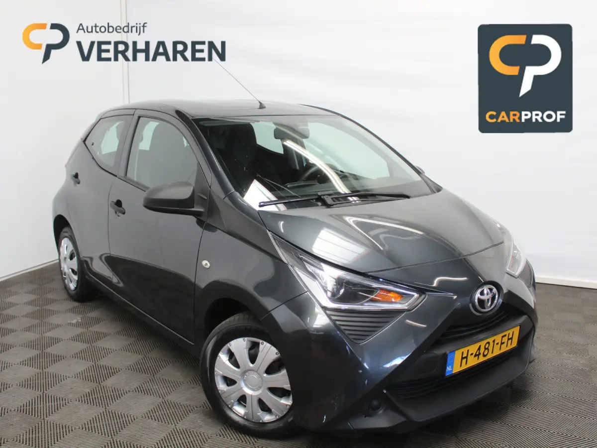 1.0 VVT-i x-fun AIRCO | CV | LED | STB | BLUETOOTH | ELRM | ISOFIX