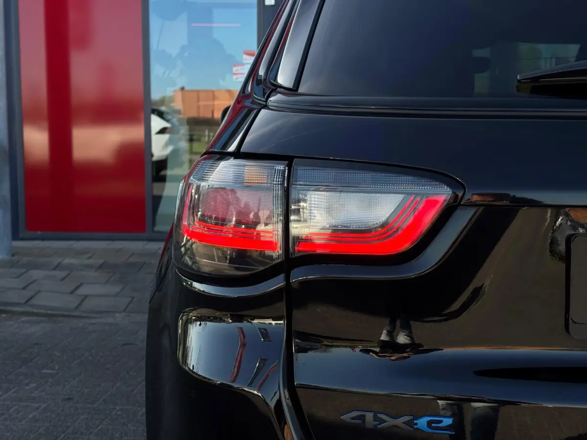 4xe 240 Plug-in Hybrid S | Camera | Leder | Stoelverwarming