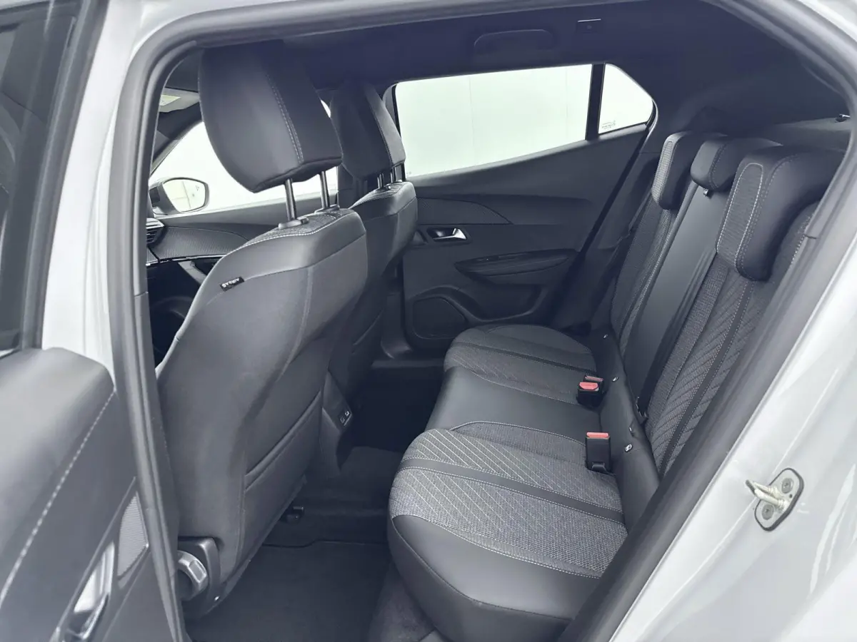 SUV 145pk Allure Hybrid | Adaptieve Cruise Control | 360 Camera | LED Koplampen | Navigatie | CarPlay