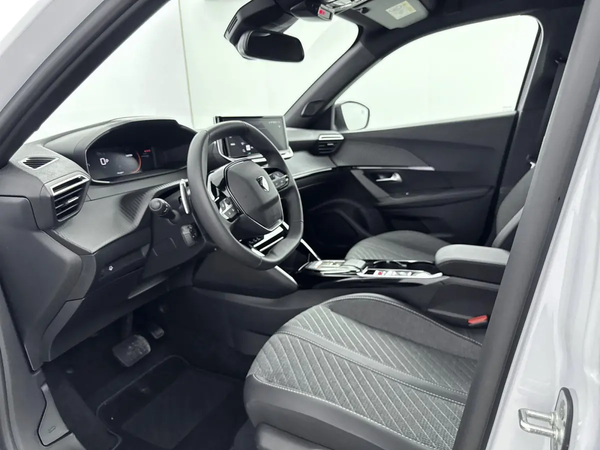 SUV 145pk Allure Hybrid | Adaptieve Cruise Control | 360 Camera | LED Koplampen | Navigatie | CarPlay