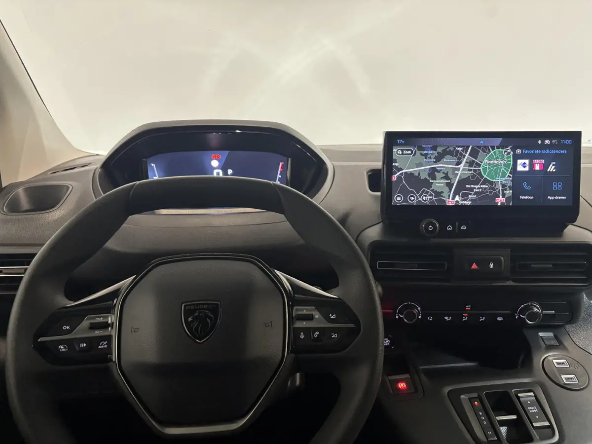 1.5 HDI 130PK L1 130PK NIEUW MODEL Airco Cruise Control  LM velgen Navi Trekhaak PDC V&A Camera