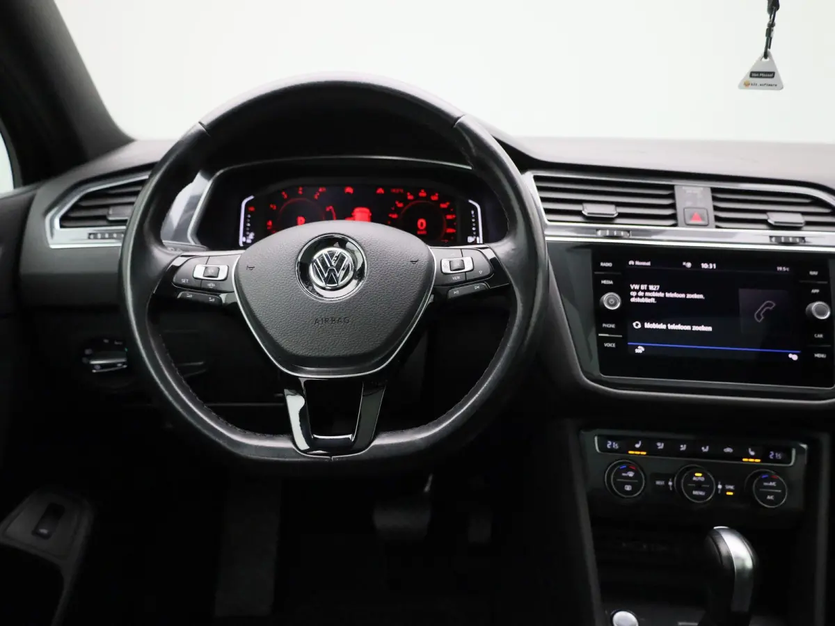 1.5 TSI Highline Business R | Automaat | Panoramadak | Stoelverwarming | Achteruitrijcamera | Parkeersensoren |