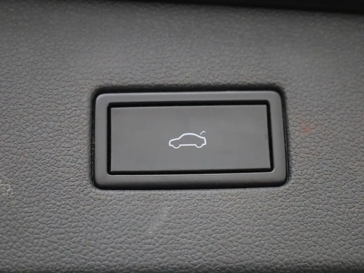 1.5 TSI Highline Business R | Automaat | Panoramadak | Stoelverwarming | Achteruitrijcamera | Parkeersensoren |