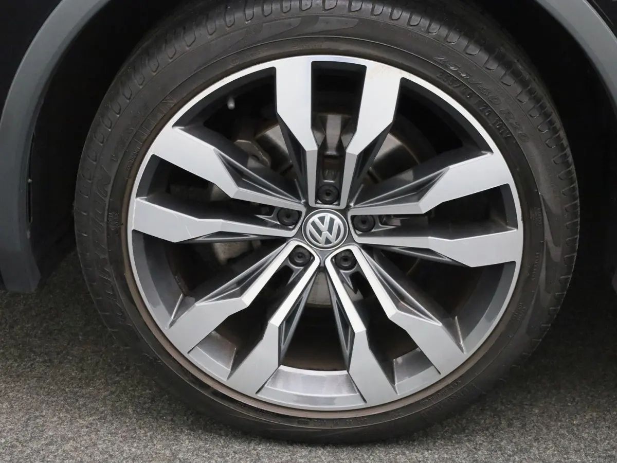 1.5 TSI Highline Business R | Automaat | Panoramadak | Stoelverwarming | Achteruitrijcamera | Parkeersensoren |