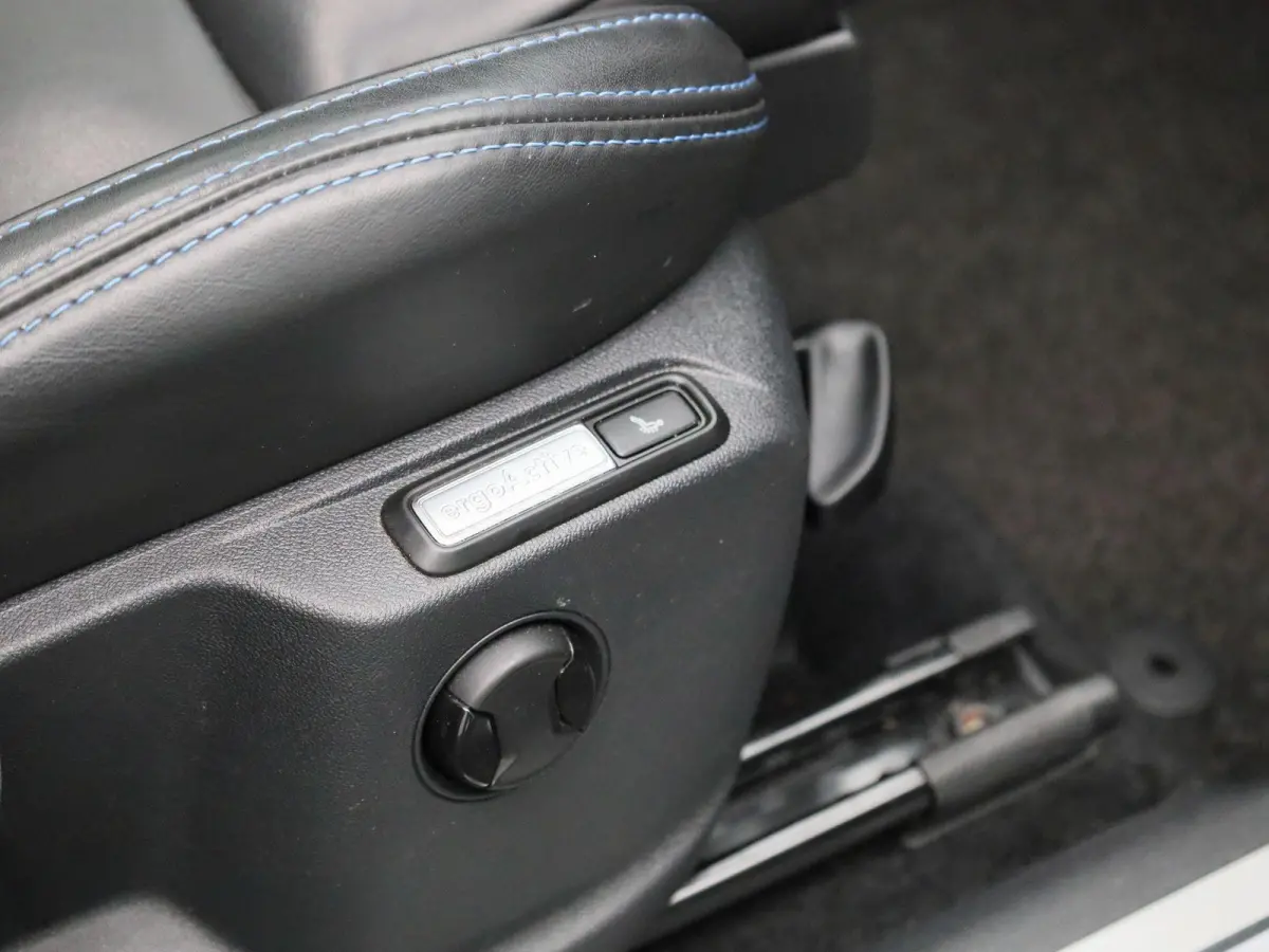 1.5 TSI Highline Business R | Automaat | Panoramadak | Stoelverwarming | Achteruitrijcamera | Parkeersensoren |