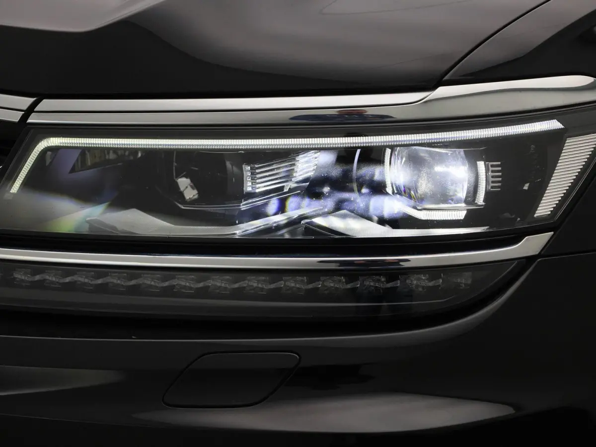 1.5 TSI Highline Business R | Automaat | Panoramadak | Stoelverwarming | Achteruitrijcamera | Parkeersensoren |