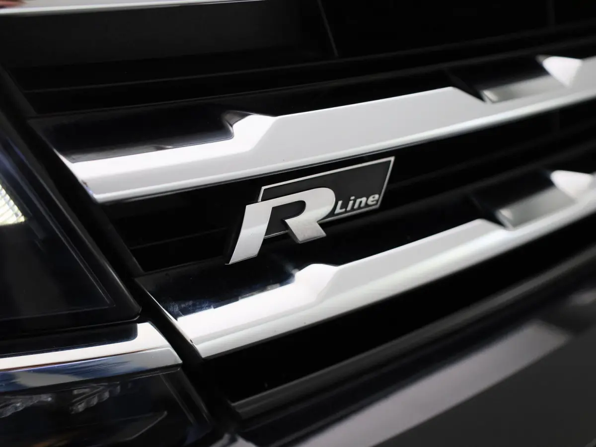 1.5 TSI Highline Business R | Automaat | Panoramadak | Stoelverwarming | Achteruitrijcamera | Parkeersensoren |