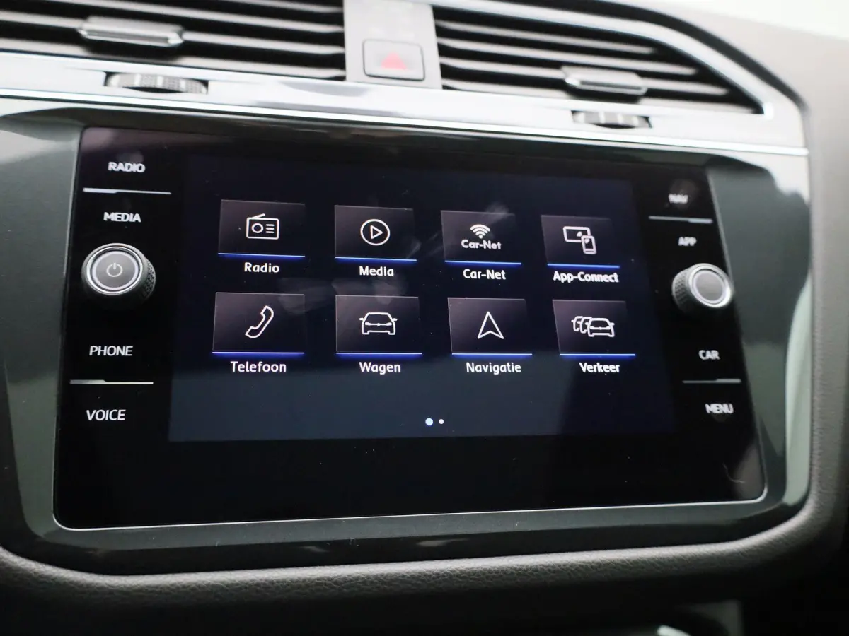 1.5 TSI Highline Business R | Automaat | Panoramadak | Stoelverwarming | Achteruitrijcamera | Parkeersensoren |