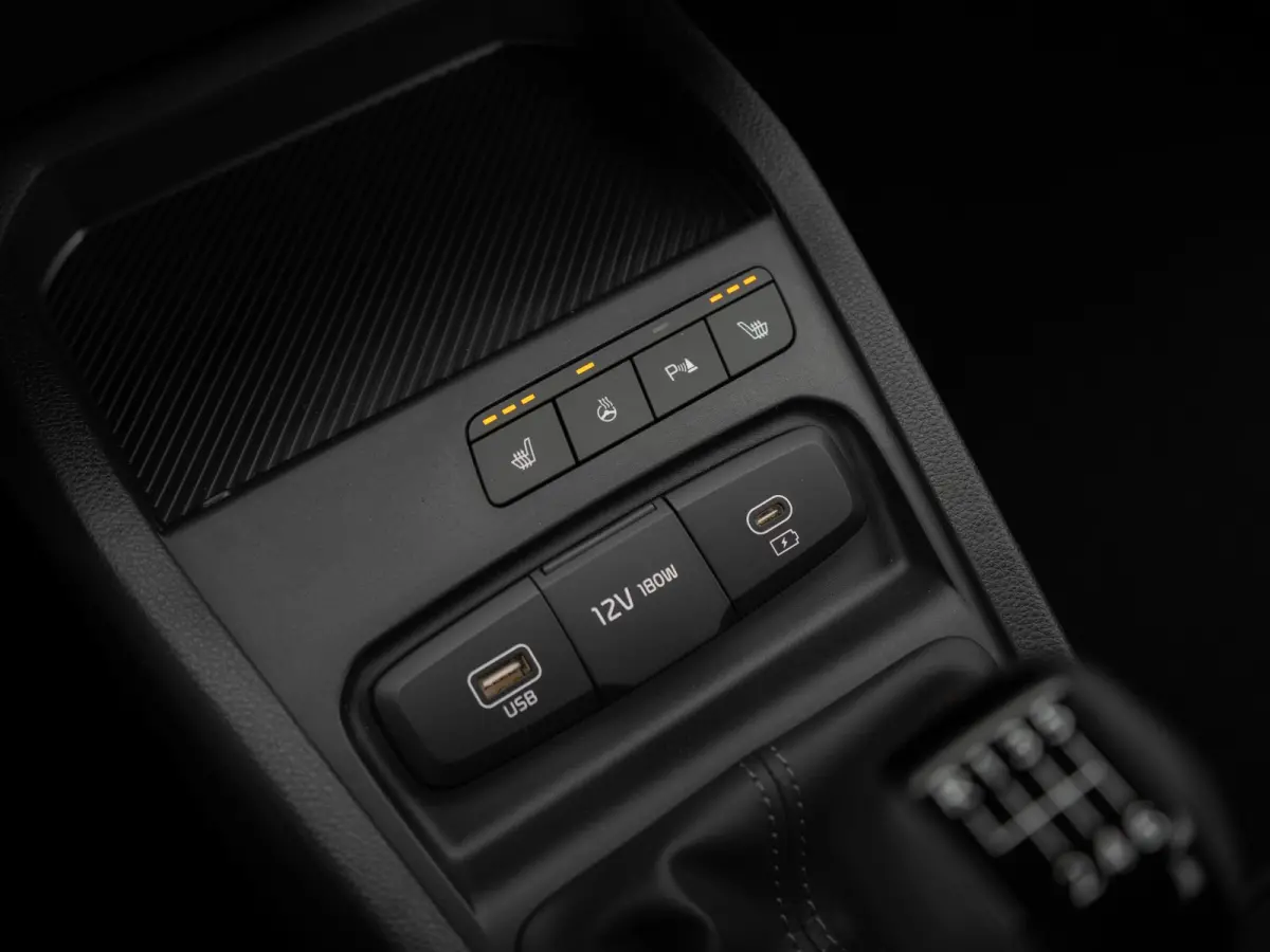 1.0 T-GDi MHEV DynamicLine | OP VOORRAAD | Stoel en stuurverwarming | Navi | Airco |