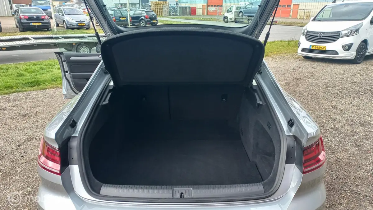 2.0 TDI Business R/ORIGINEEL NEDERLANDS/TREKHAAK