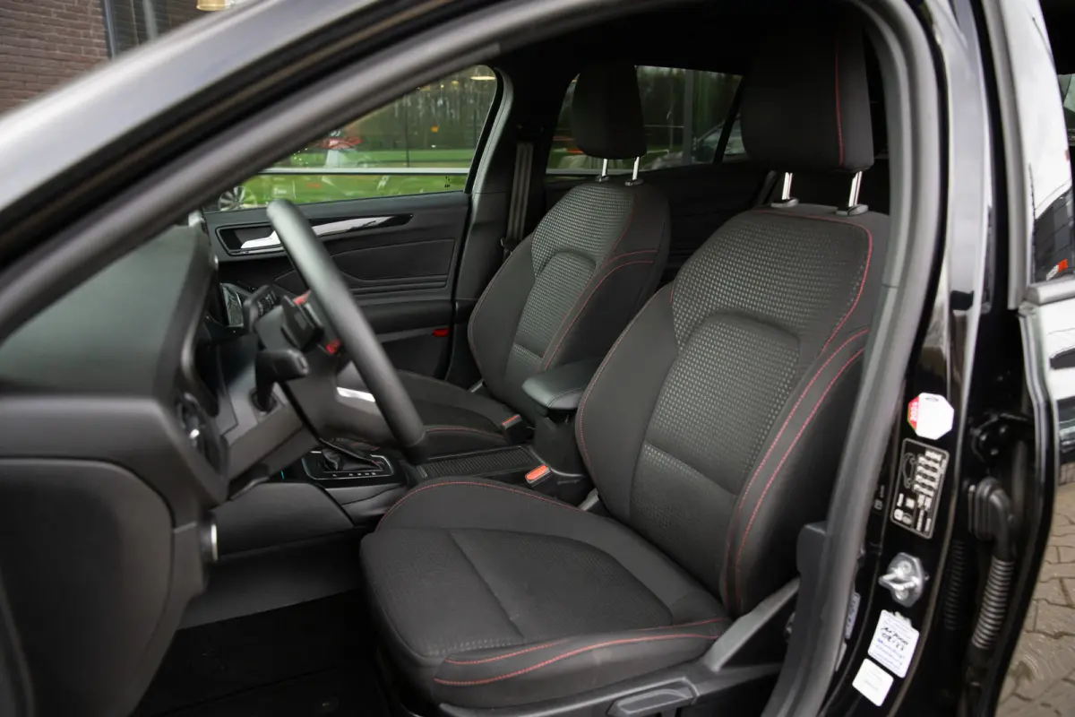 1.0 EcoBoost Hybrid ST Line , Adap. cruise, B&O, Winterpack, Camera 155 PK!