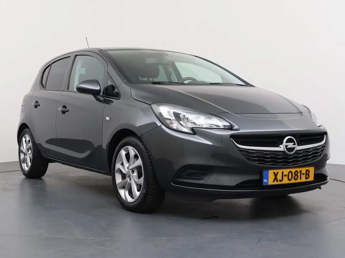 1.4 90 pk 5drs AUTOMAAT Online Edition / Navigatie / Camera / Parkeersensoren / Carplay / DAB / 16'' LMV /