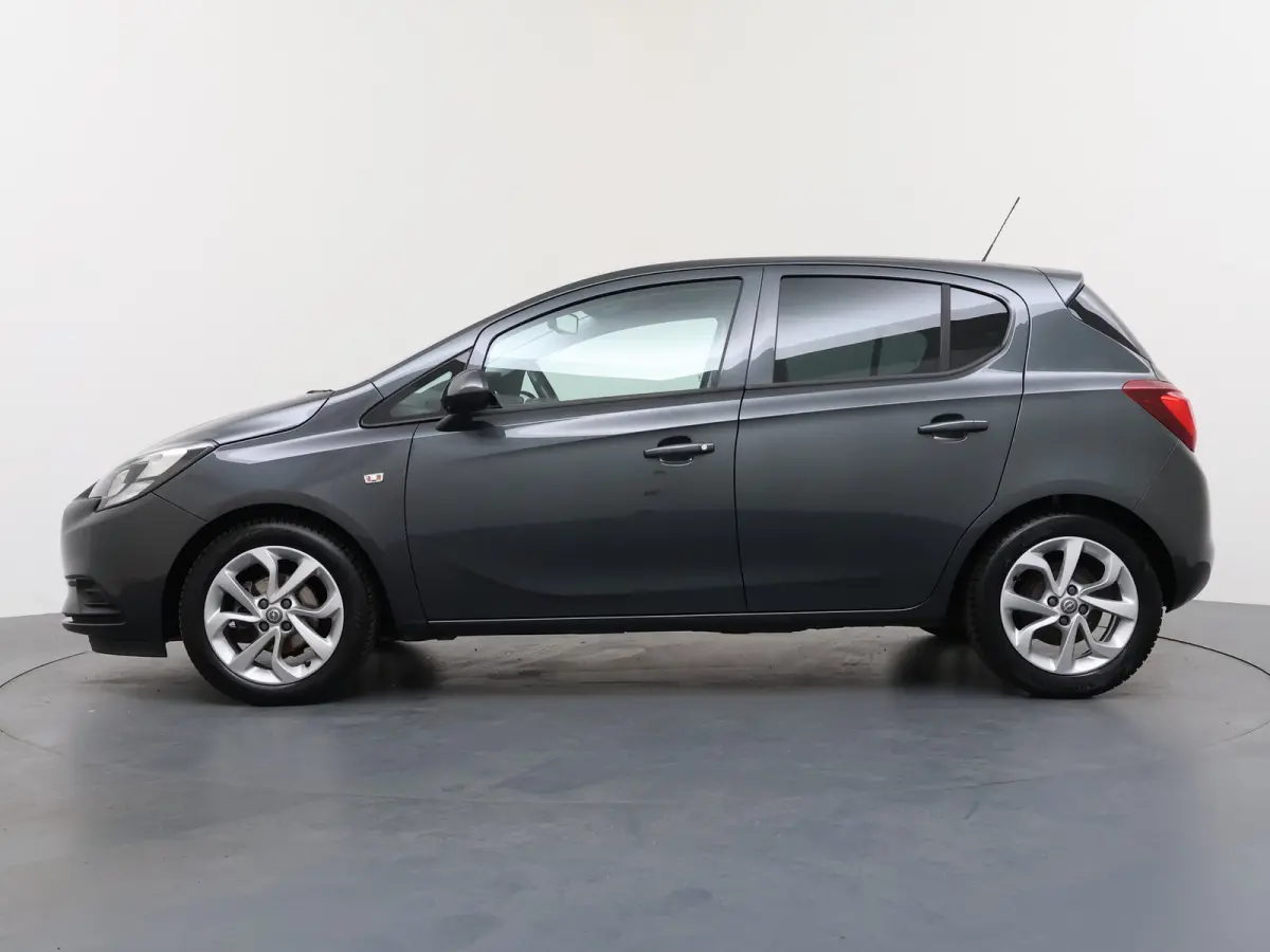 1.4 90 pk 5drs AUTOMAAT Online Edition / Navigatie / Camera / Parkeersensoren / Carplay / DAB / 16'' LMV /