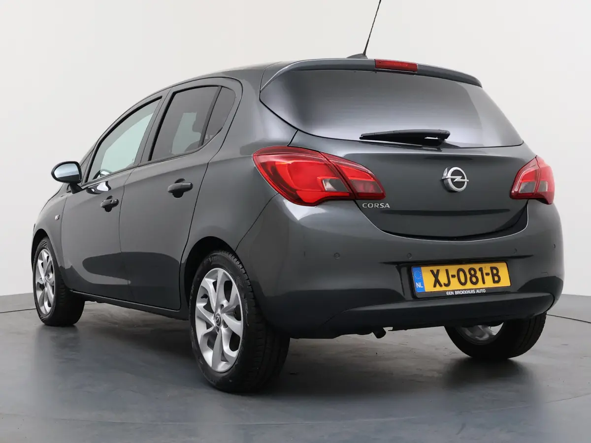 1.4 90 pk 5drs AUTOMAAT Online Edition / Navigatie / Camera / Parkeersensoren / Carplay / DAB / 16'' LMV /
