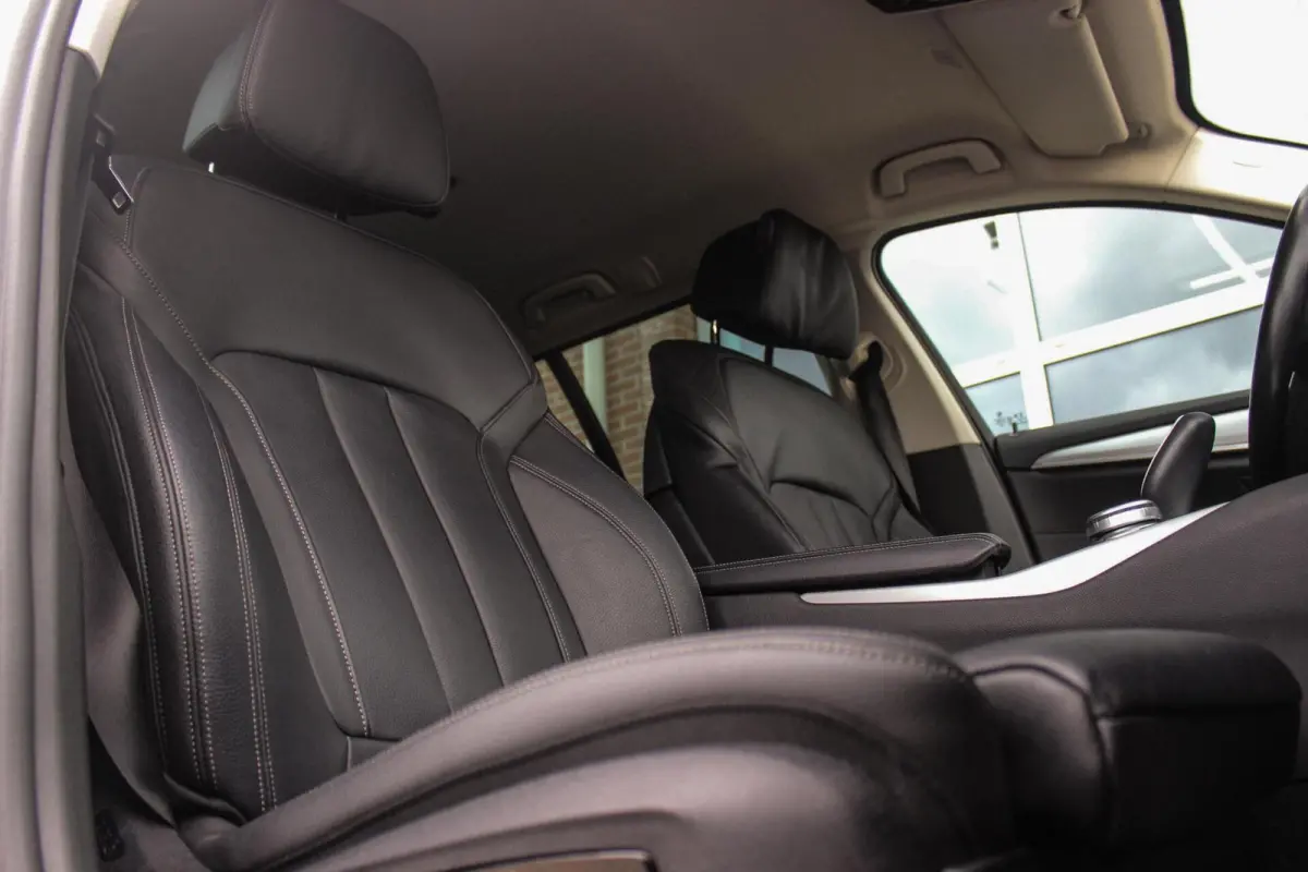 520i High Executive Edition | 2e eigenaar | NL auto | Adaptive LED | 19 inch | Sportstuur | Comfortstoelen | Memory | Display Key | Navigatie | Bluetooth | PDC