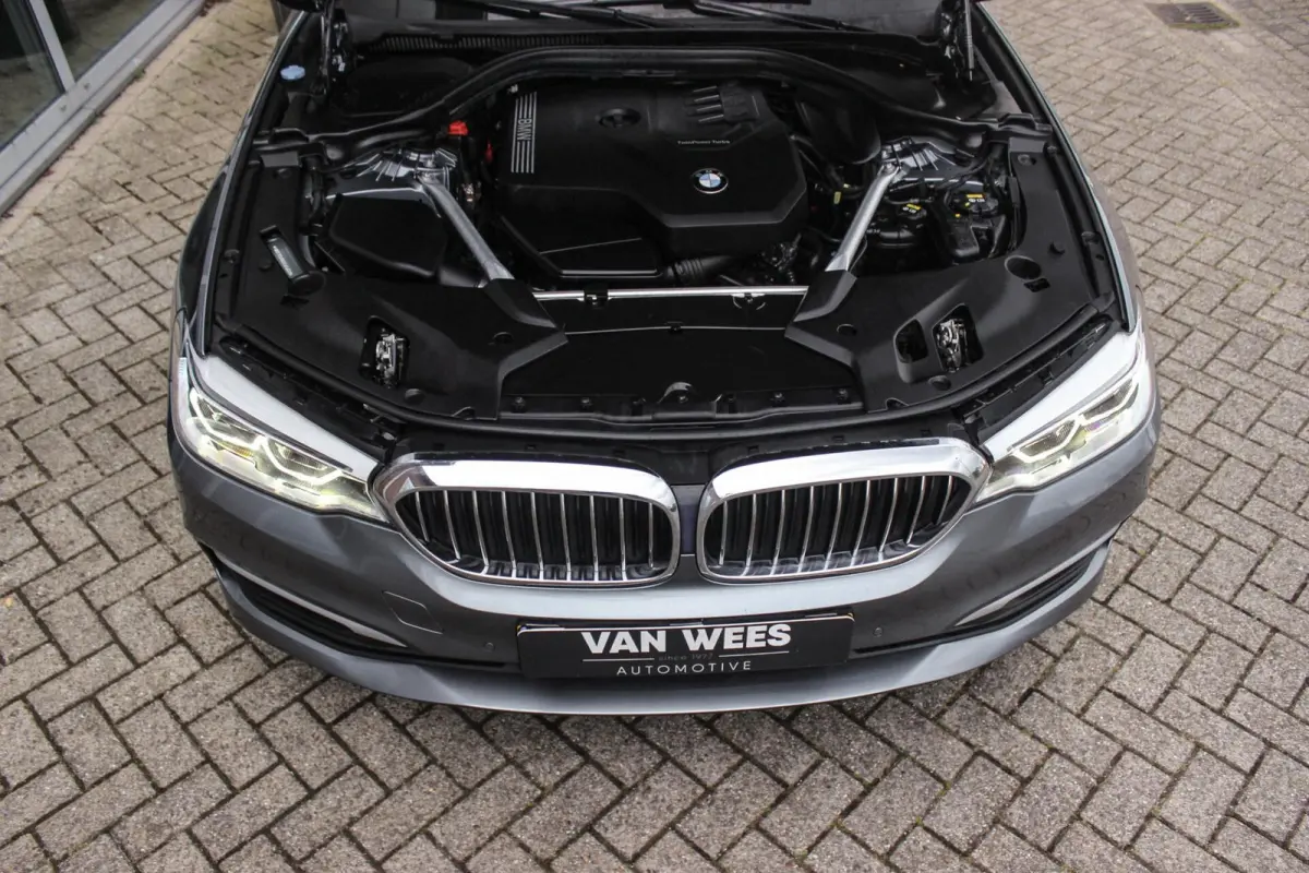 520i High Executive Edition | 2e eigenaar | NL auto | Adaptive LED | 19 inch | Sportstuur | Comfortstoelen | Memory | Display Key | Navigatie | Bluetooth | PDC
