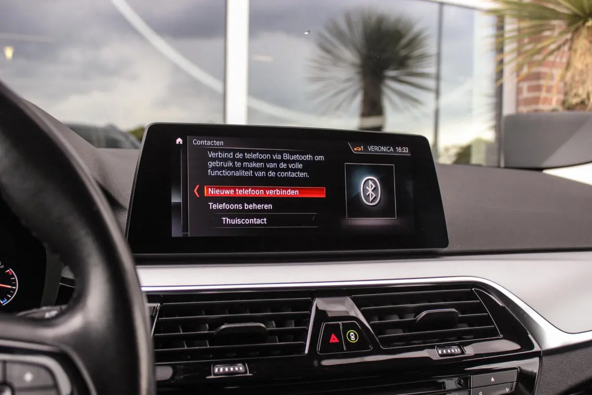 520i High Executive Edition | 2e eigenaar | NL auto | Adaptive LED | 19 inch | Sportstuur | Comfortstoelen | Memory | Display Key | Navigatie | Bluetooth | PDC